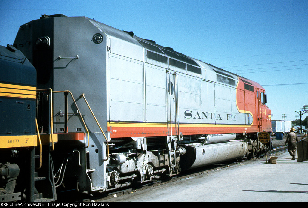 ATSF 5944 (REPOST)